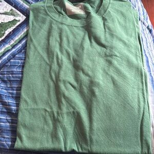 Like new green hollister tee